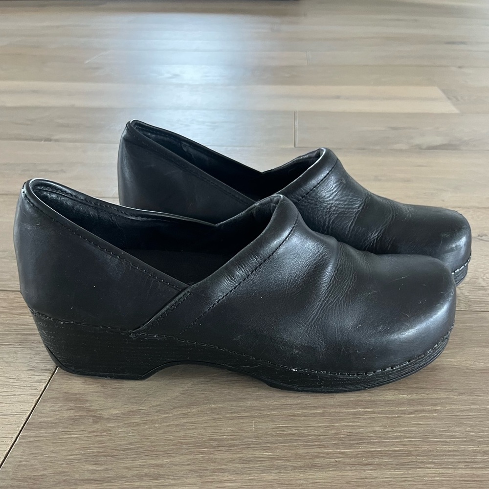 Melinda Black Leather Clogs Size 9